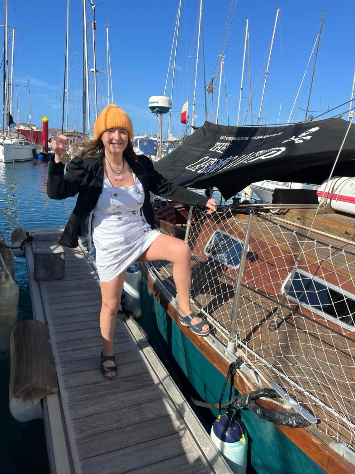 The Captains Locker - 30Ft Yacht ซานมิเกลเดียโบนา ภายนอก รูปภาพ