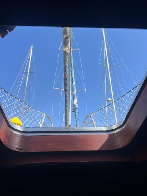The Captains Locker - 30Ft Yacht ซานมิเกลเดียโบนา ภายนอก รูปภาพ