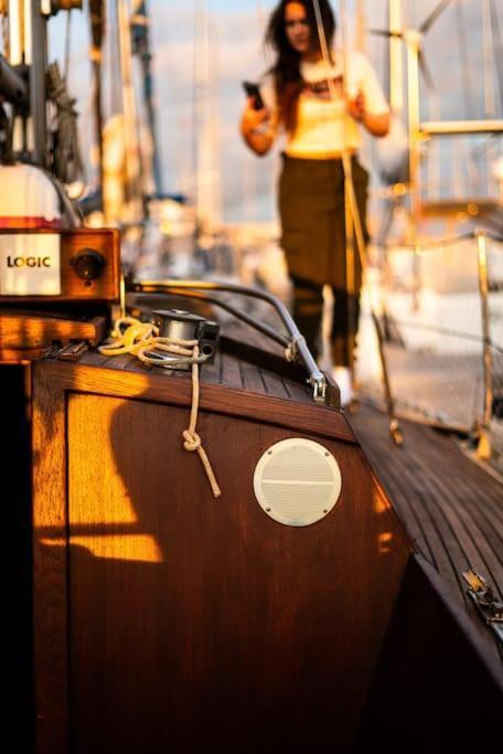 The Captains Locker - 30Ft Yacht ซานมิเกลเดียโบนา ภายนอก รูปภาพ