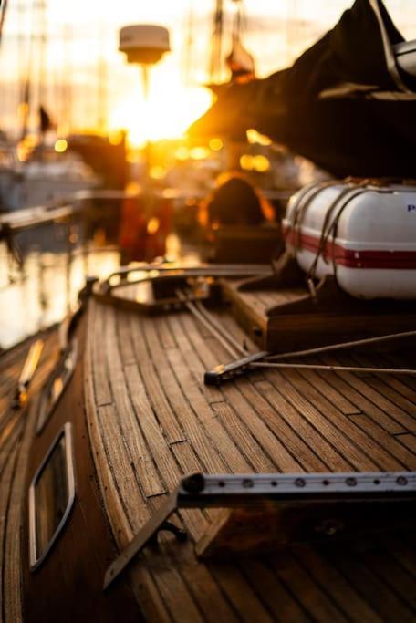 The Captains Locker - 30Ft Yacht ซานมิเกลเดียโบนา ภายนอก รูปภาพ