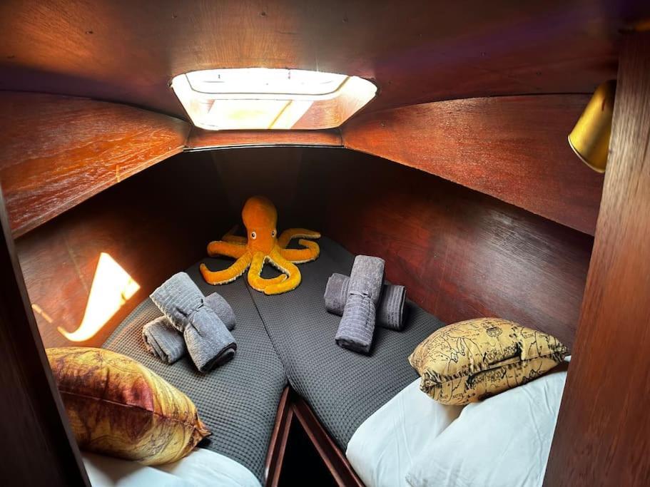 The Captains Locker - 30Ft Yacht ซานมิเกลเดียโบนา ภายนอก รูปภาพ