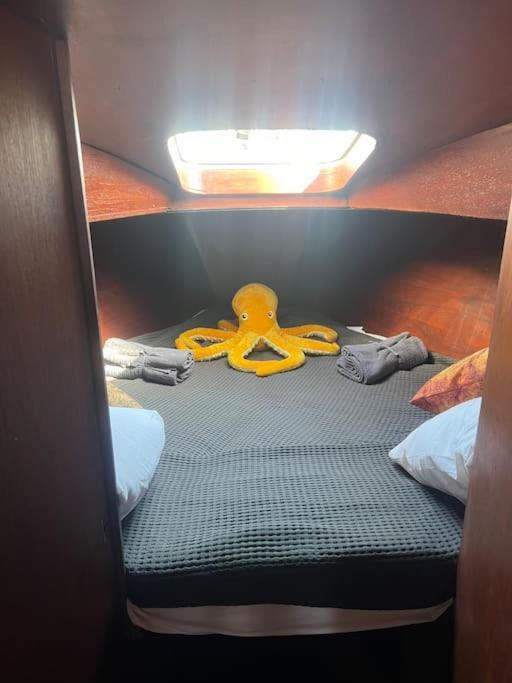The Captains Locker - 30Ft Yacht ซานมิเกลเดียโบนา ภายนอก รูปภาพ