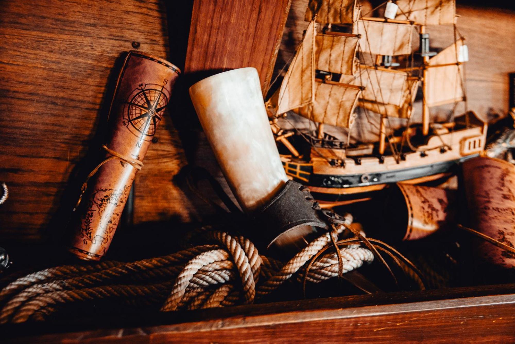 The Captains Locker - 30Ft Yacht ซานมิเกลเดียโบนา ภายนอก รูปภาพ