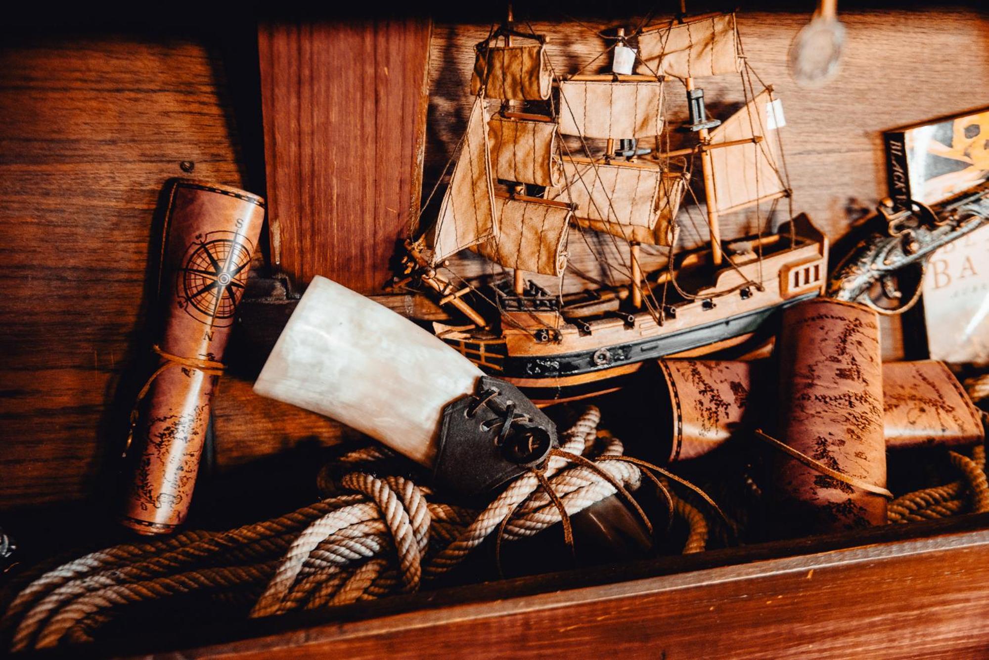 The Captains Locker - 30Ft Yacht ซานมิเกลเดียโบนา ภายนอก รูปภาพ