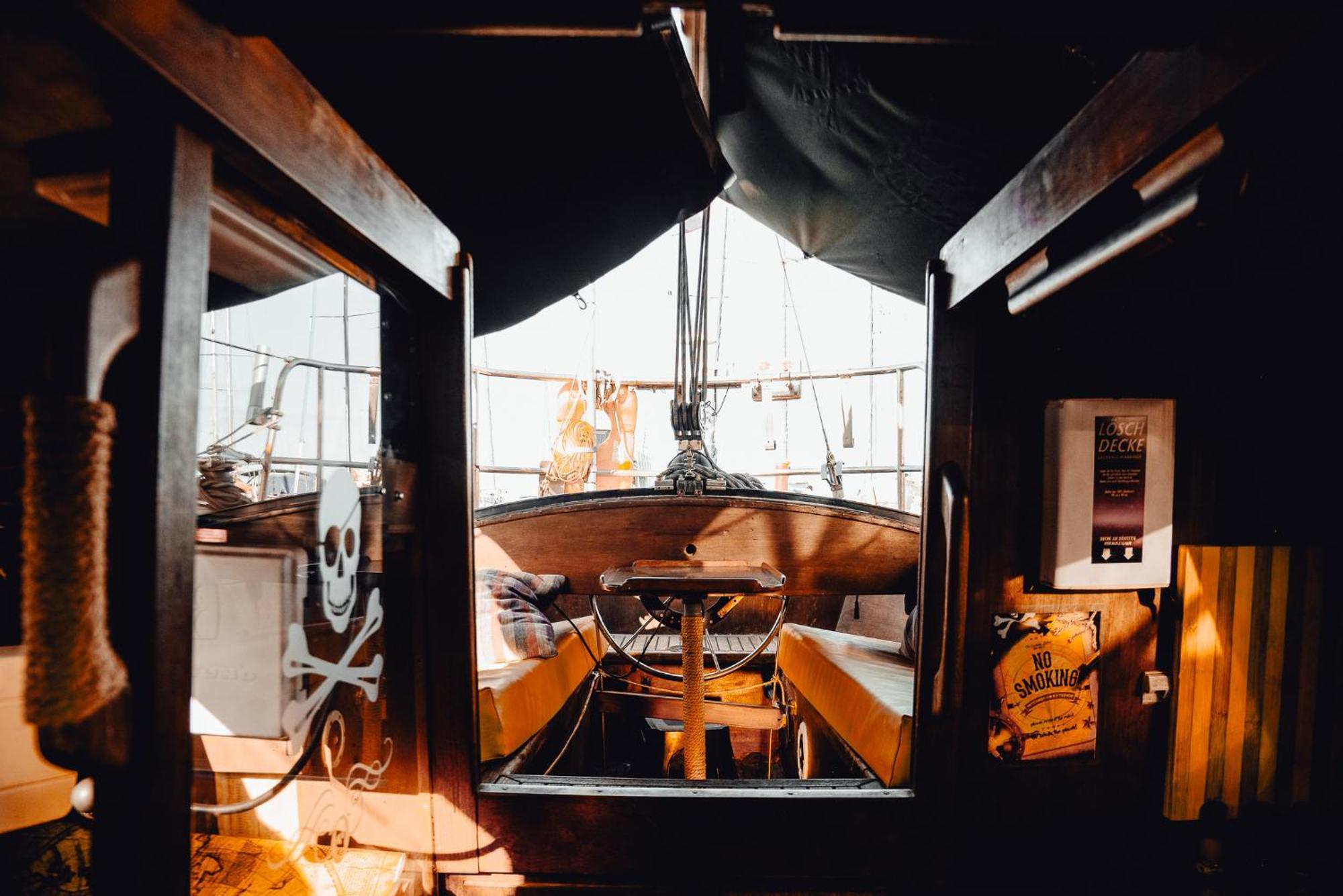 The Captains Locker - 30Ft Yacht ซานมิเกลเดียโบนา ภายนอก รูปภาพ